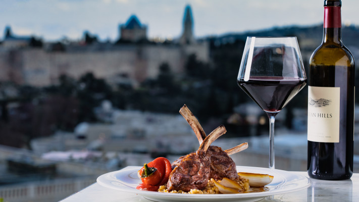 צלעות טלה במסעדת רופטופ ירושלים (צילום: דניאל לילה)