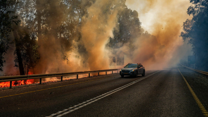 שריפת ענק בצפון כתוצאה מירי רקטות