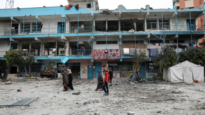 התקיפה בבית ספר בעזה (צילום: REUTERS/Abed Khaled)