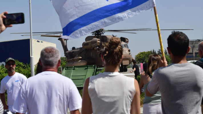 הגעת החטופים שחולצו לבית החולים שיבא 