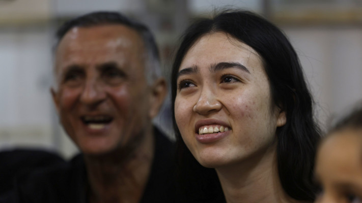 נועה ארגמני עם אביה