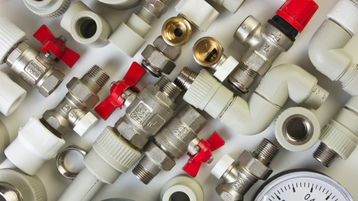 צנרת ישנה עלולה להפריש מתכות ומזהמים אחרים למים