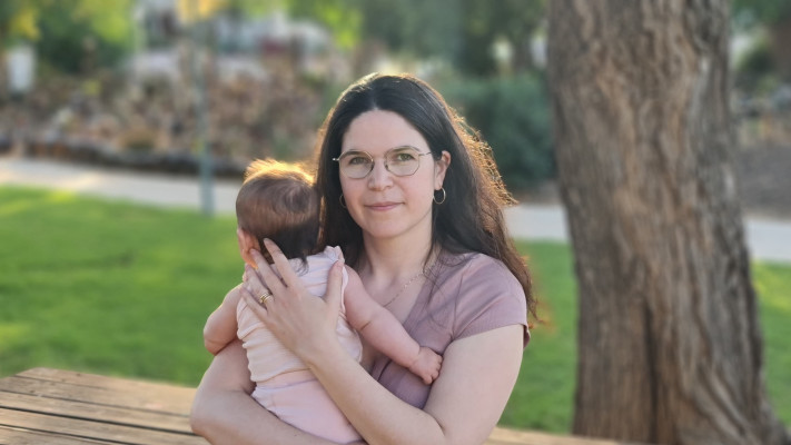 יעל שוקרון ומאיה