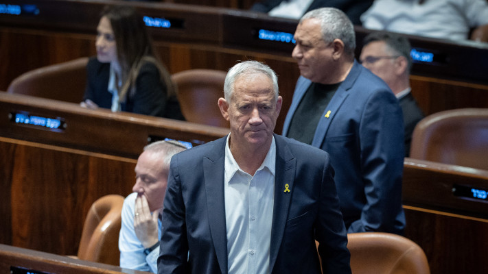 בני גנץ, גדי איזנקוט, חילי טרופר (צילום: יונתן זינדל, פלאש 90)