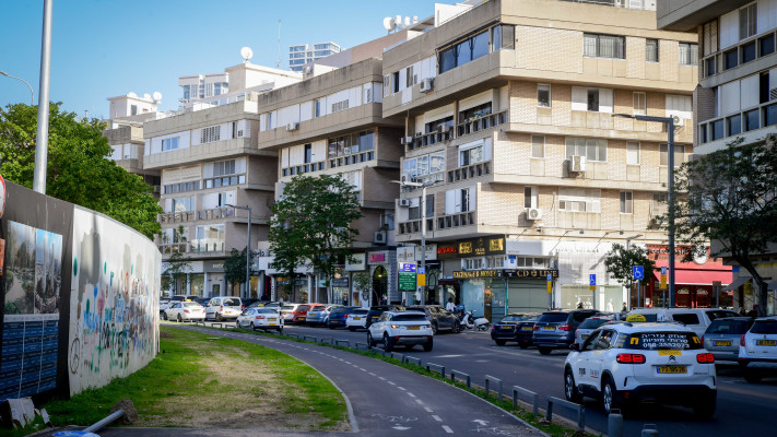 אתר בנייה אחד גדול. כיכר המדינה