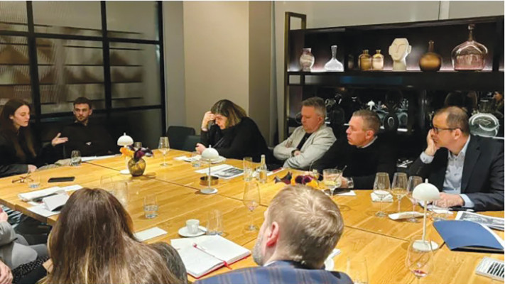 מיה ואיתי רגב במפגש עם שגרירים 