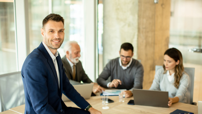 מנהלים, אילוסטרציה