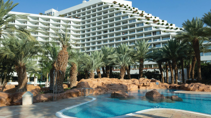 בריכת מלון רויאל ביץ'