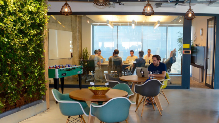 משרדי מטא בתל אביב. שדרוגים לוידאו צ'ט 