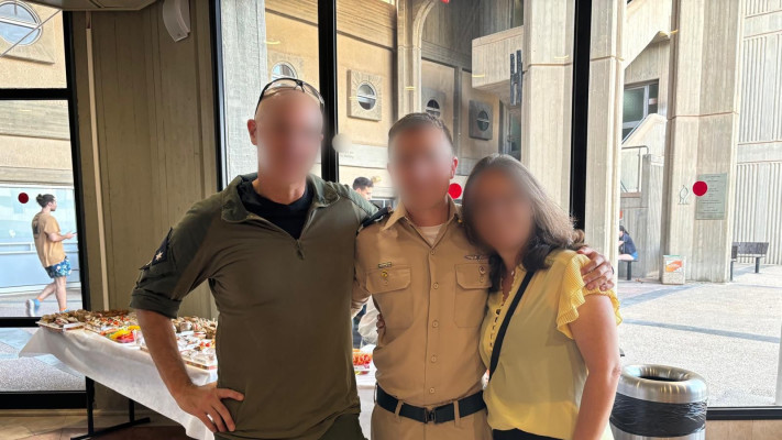 סגן ע', מצטיין קורס טייס 188 של חיל האוויר והוריו 