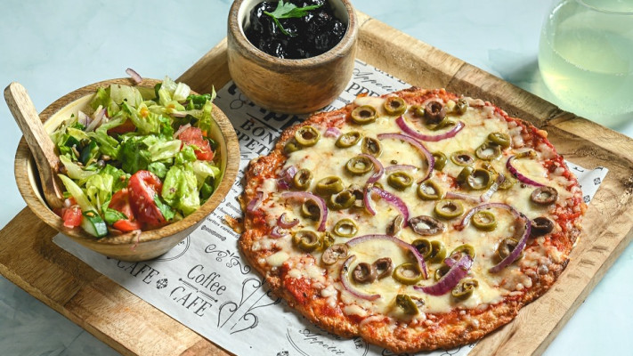 קיטו בראון פיצה מרגריטה מבצק מוצרלה