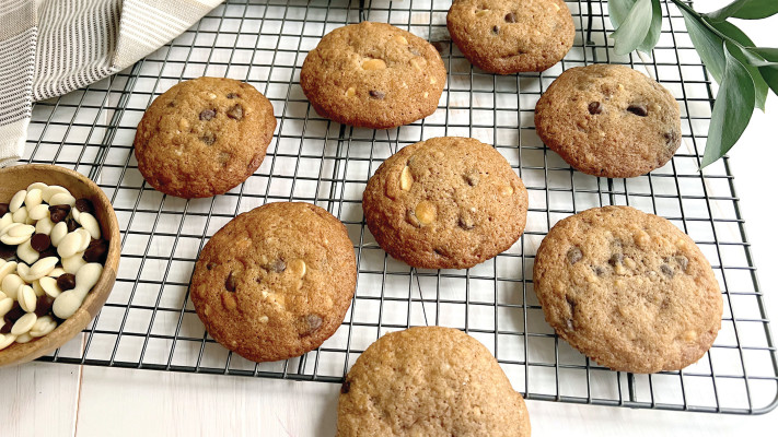 עוגיות שוקולד צ'יפס ממולאות