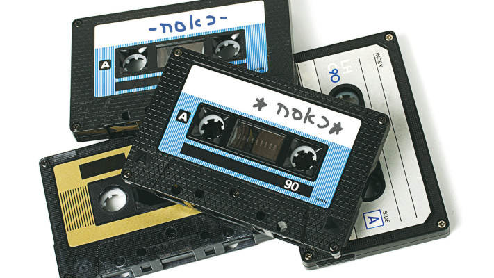 המוזיקה הים־תיכונית, או כפי שכונתה אז ''מוזיקת הקסטות'', הגיעה לבתים דרך הקסטות