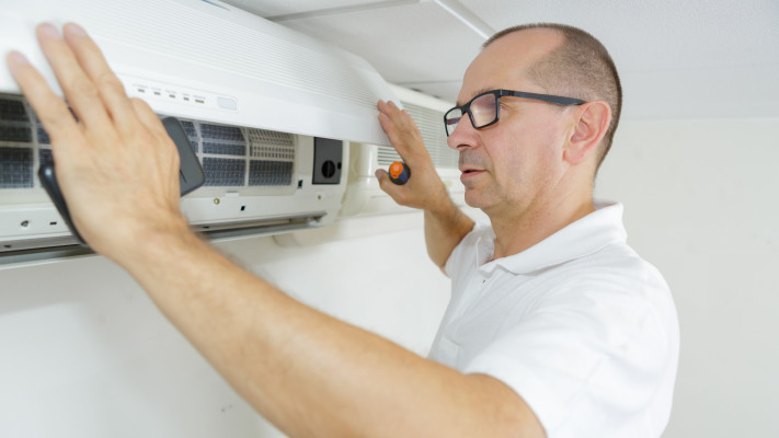 פילטרים סתומים גורמים לנזקים במזגן שיכלו להימנע מראש