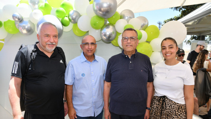 דפנה שקורי, משה ליאון, איל תעוז ואביגדור ליברמן (צילום: אייל כהן)