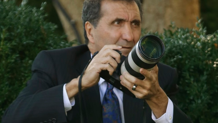 פיט סוזה. התמונה המקורית זוהתה כ-AI 