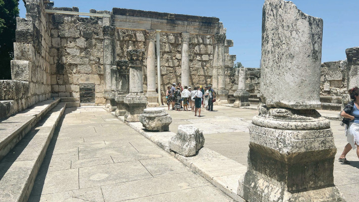 בית הכנסת כפר נחום (צילום: מיטל שרעבי)