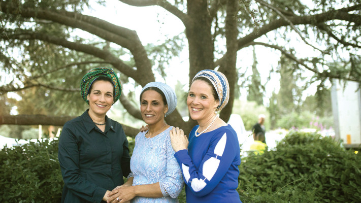 שלוש האימהות