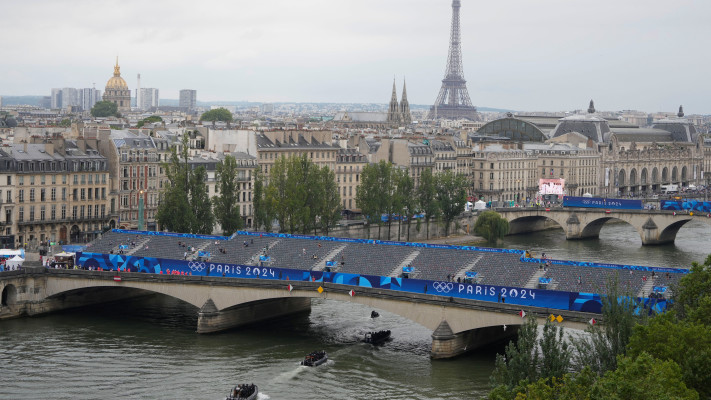 נהר הסיין בפריז, פתיחת משחקי האולימפיאדה (צילום: Ricardo Mazalan/Pool via REUTERS)