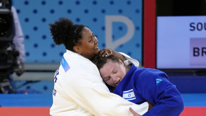 ביאטריז סוזה ורז הרשקו לאחר הגמר בג'ודו