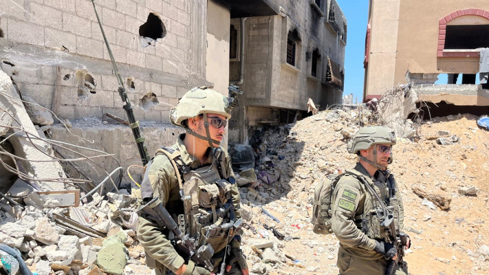 בין מילואים לשגרה. לוחמי צה''ל על הקושי בציר נצרים