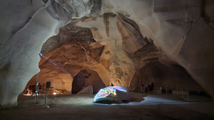 טהירו במערת הפעמון בבית גוברין 
