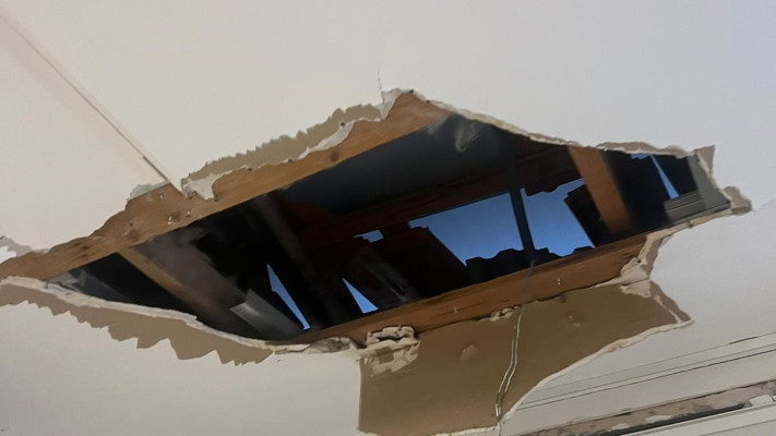 תיעוד הפגיעה בבית משפחת סעדה בעכו