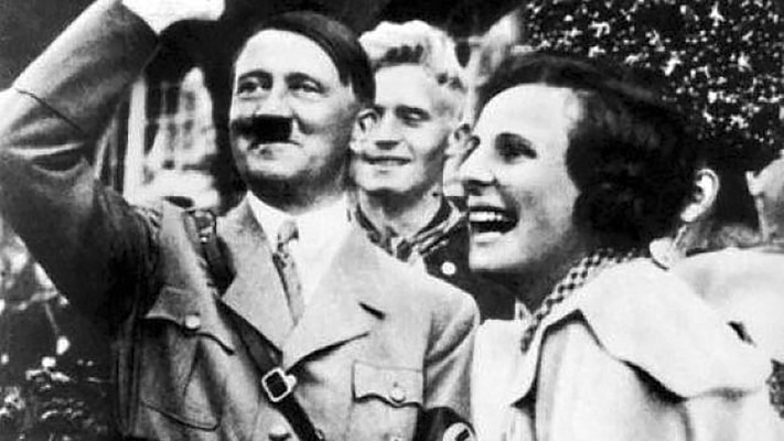 סברה  שהוא טוב לגרמניה. ריפנשטאל עם היטלר