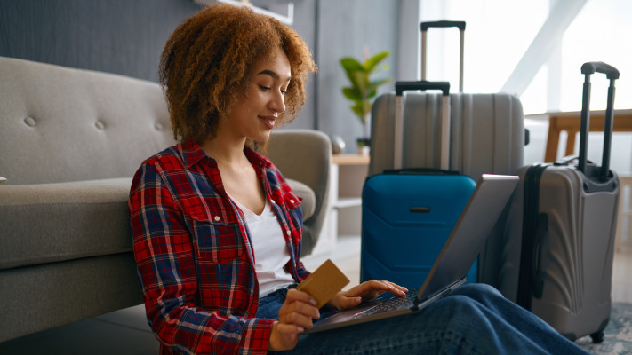 אישה בחופשה