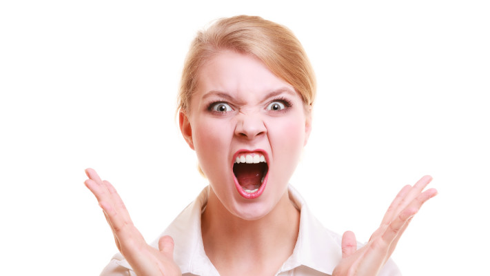 הסימן המפתיע לזיהוי אישה פסיכופתית