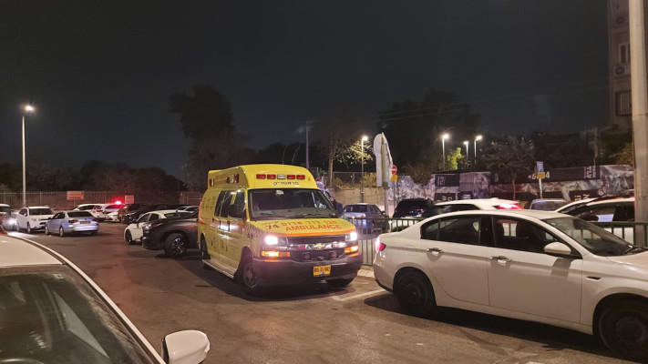 מד''א בזירת האירוע בראשון לציון (צילום: מד''א)