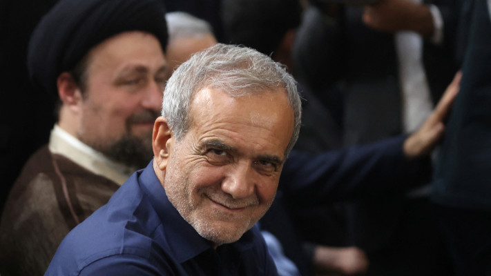 מסעוד פזשכיאן (צילום: Majid Asgaripour/WANA (West Asia News Agency) via REUTERS)