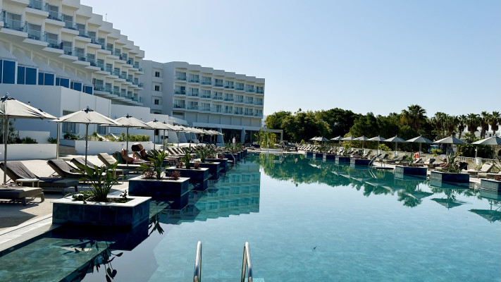 Cali Resort&Spa  מלון למבוגרים בלבד בפאפוס (צילום: אתר louis hotels)