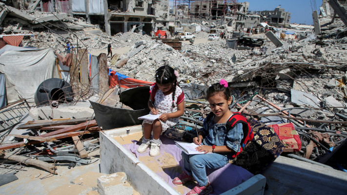 \'\'צריך להפסיק עם הכיסאות המוסיקליים, לנקות לגמרי את הרצועה\'\'. תלמידות בעזה