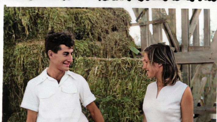 מרדכי נאור ואשתו לאה נאור בליל חתונתם