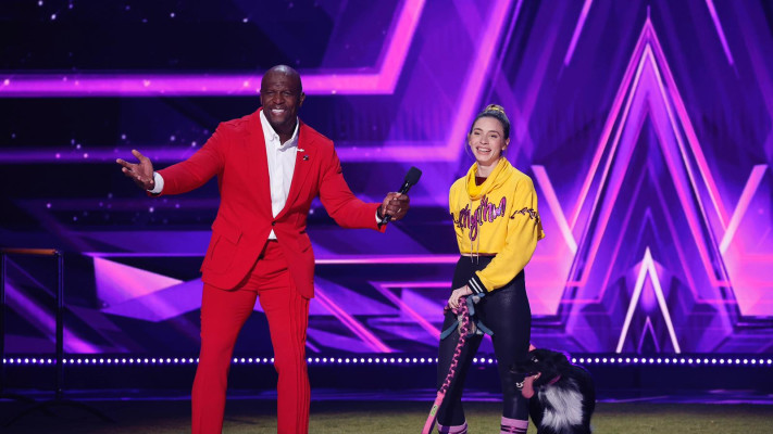 רוני שגיא והכלב רית'ם במופע חצי הגמר 