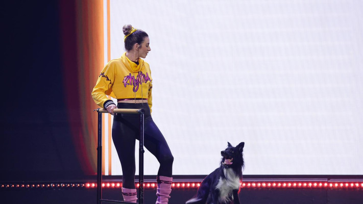 הופיעה בצהוב. רוני שגיא במופע חצי הגמר 