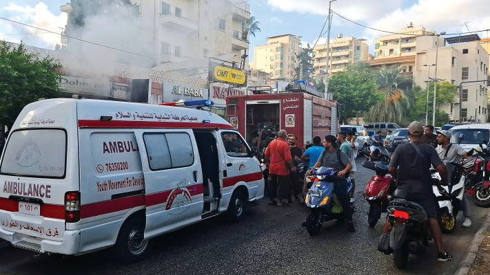 בעקבות מתקפת הביפרים בלבנון - עשן מחנות ניידים (צילום: רויטרס)