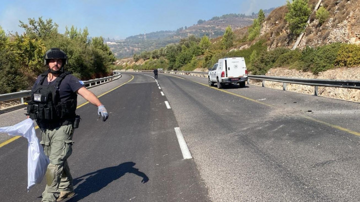 נפילה על ציר 89 סמוך לעין זיתים (צילום: דוברות המשטרה)