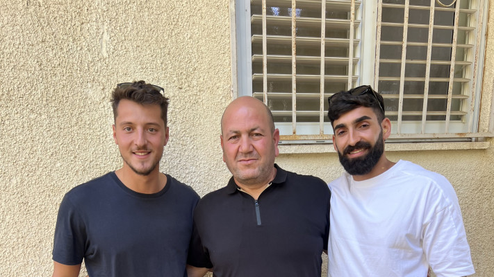 אביאל אברהם מימין, יונס אלגירנאווי באמצע ועתיר ויניקוב משמאל (צילום: פרטי)