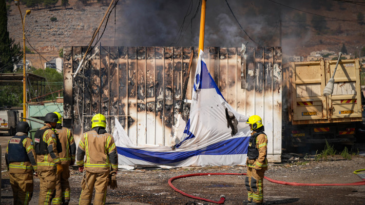 פגיעה ישירה בקרית שמונה (צילום: איל מרגולין, פלאש 90)