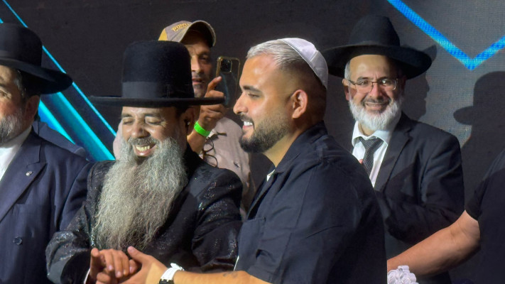 אושר כהן בעצרת תפילות (צילום: ניר פקין)