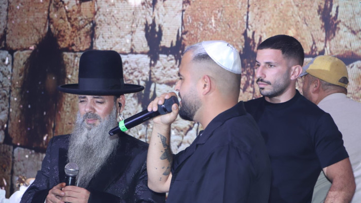 אושר כהן בעצרת תפילות (צילום: ניר פקין)