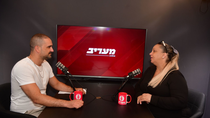 אבי אשכנזי מראיין את ליאת בנאי (צילום: אבשלום ששוני)