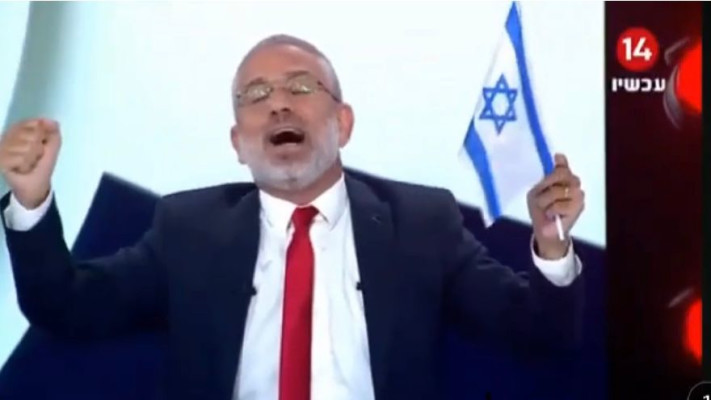 ינון מגל חוגג את חיסול נסראללה ב''פטריוטים''