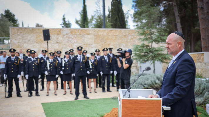 יו''ר הכנסת אמיר אוחנה סופד לדן תיכון (צילום: נועם מושקוביץ, דוברות הכנסת)
