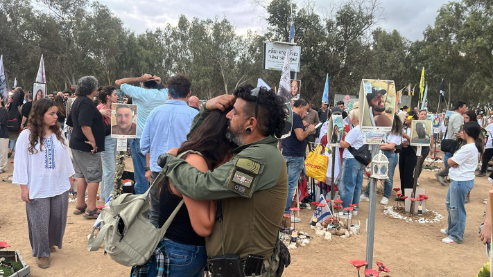 אזור מסיבת ה''נובה'' (צילום: אבשלום ששוני)