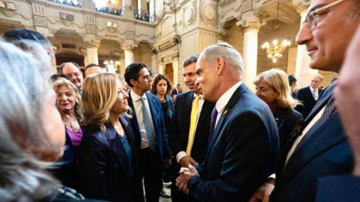 ג'ורג'יה מלוני וחברי ממשלתה באירוע המרכזי בבית הכנסת הגדול ברומא לזכר השבעה באוקטובר