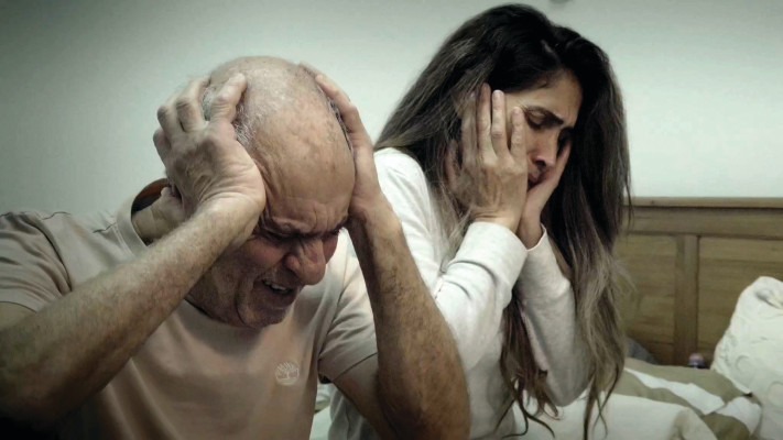 ''היומיים בהם הייתי מנותק מהכל כתבתי את התסריט''. מתוך הסרט ''פרח אדום''