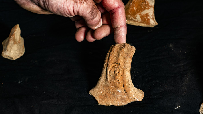 טביעת חותם 'למלך' ארבע כנפית, של המנהל היהודאי מלפני מרד סנחריב